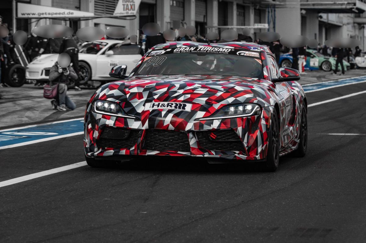 Neuer Supra A90 beim Langstreckenrennen VLN9...