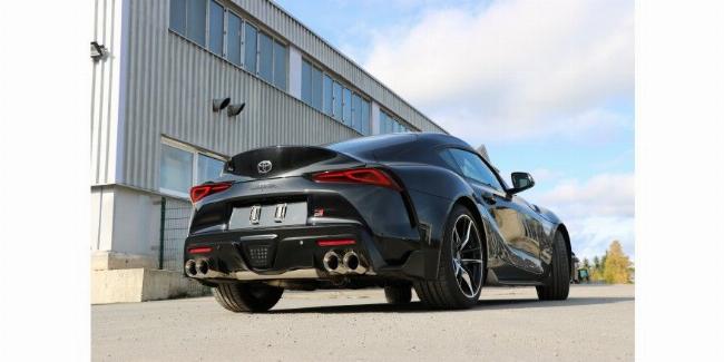 Auspuffanlage von FOX mit 4 Rohren