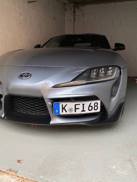 Photo of ebba Endlich mal die Nummernschildbefestigung getestet. Schöner Schrott. Bin gespannt wann ich das Kennzeichen verliere...